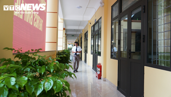 Sau
khoảng 10 tháng xây dựng, những phòng học mới tại vùng biên Bình
Liêu thành hình, mở thêm cơ hội học tập và trưởng thành cho những
đứa trẻ nơi phên dậu. (Ảnh: Tiến Thắng)
