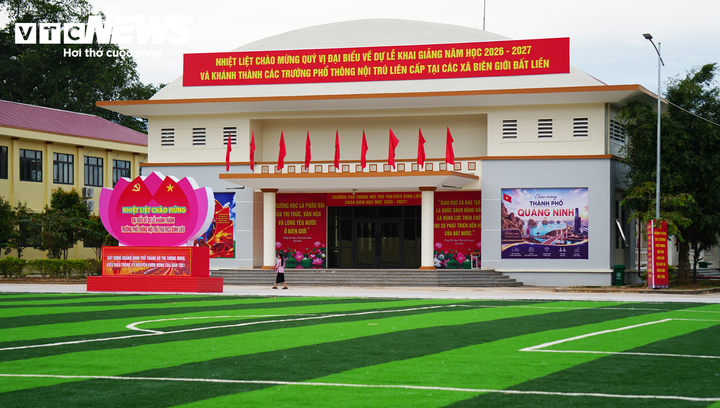 Nhà
đa năng mở thêm không gian cho các hoạt động giáo dục, văn hóa, thể
thao. (Ảnh: Tiến Thắng)