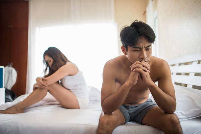Biết làm chủ cảm xúc và yêu thương chính mình chính là đòn phản công cao tay nhất khi đối diện ngoại tình. Ảnh minh họa
