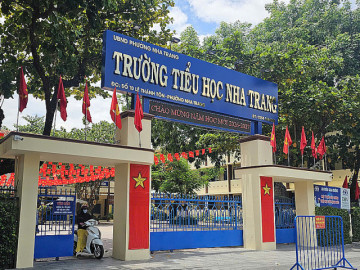 Siêu trường hơn 10.500 học sinh, 13 hiệu phó sau sáp nhập