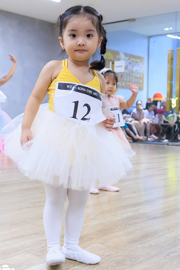 Lisa - con gái Khánh Thi 3 tuổi đã học ballet - 2