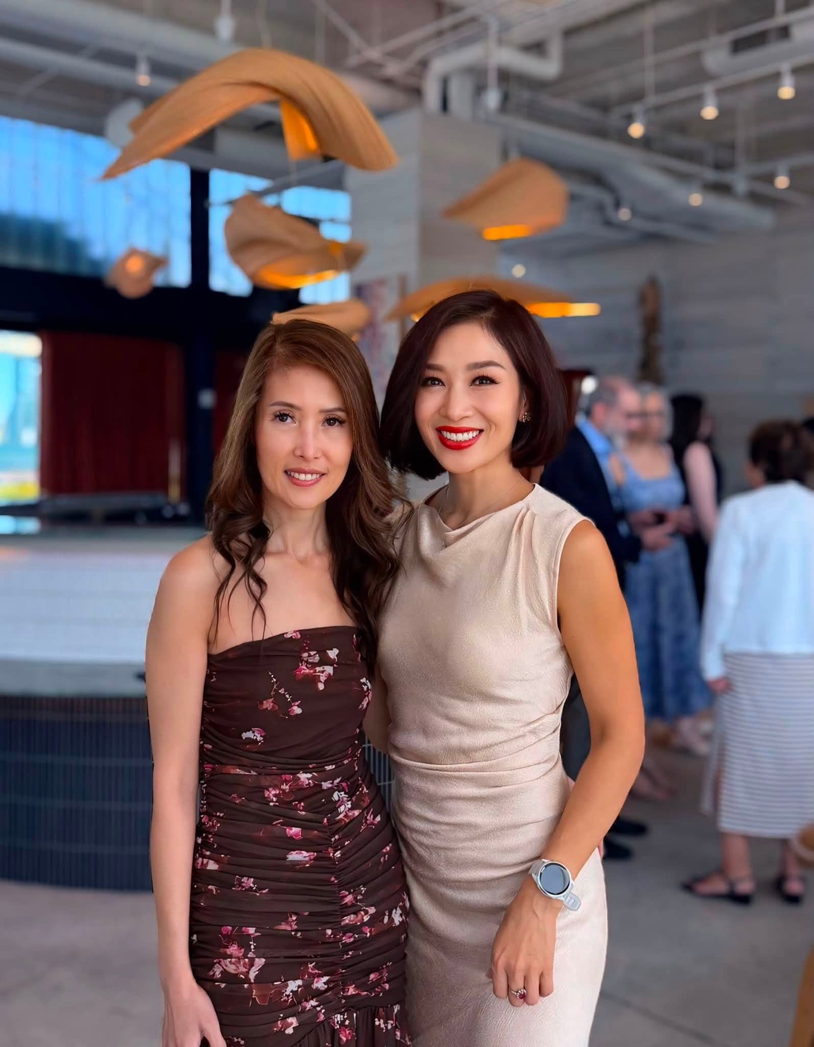 Thu Hương chia sẻ về mối quan hệ với mẹ của Nam Thanh: Chị đẹp và có học thức lại nhân hậu nên hai chị em hợp nhau ngay từ những ngày đầu tiên gặp gỡ.