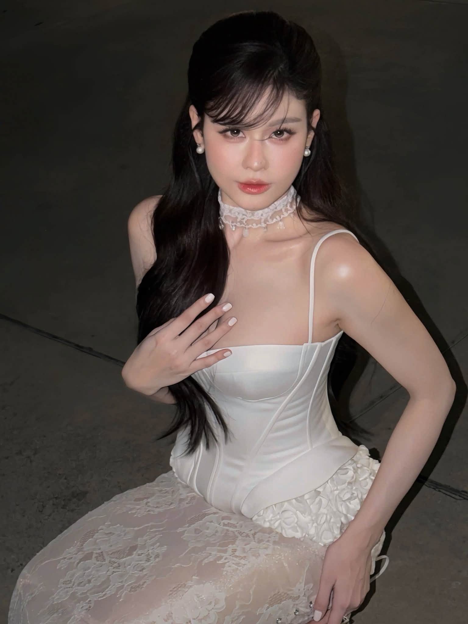 Trương Quỳnh Anh đăng tải loạt ảnh mới trên trang cá nhân, nhanh chóng nhận được sự chú ý.