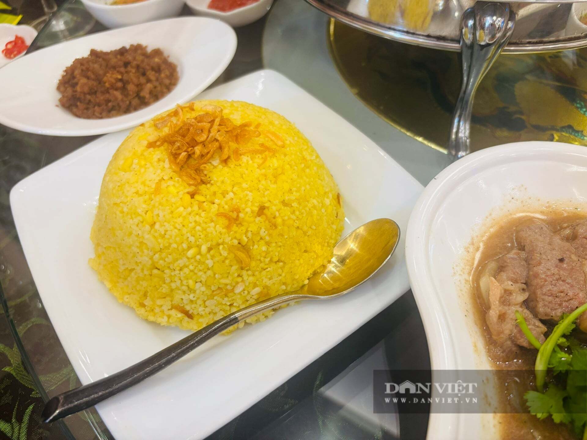 Cỗ cưới toàn món xịn sò, thực khách lại mê món được chế biến từ loại rau amp;#34;quốc dânamp;#34; chợ nào cũng bán - 3
