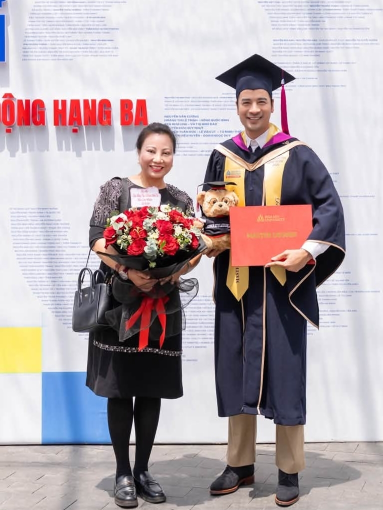 Theo Đoàn Minh Tài, gia đình vợ có truyền thống học hành, luôn xem việc trau dồi kiến thức là nhiệm vụ cả đời, điều này đã truyền cảm hứng cho anh.