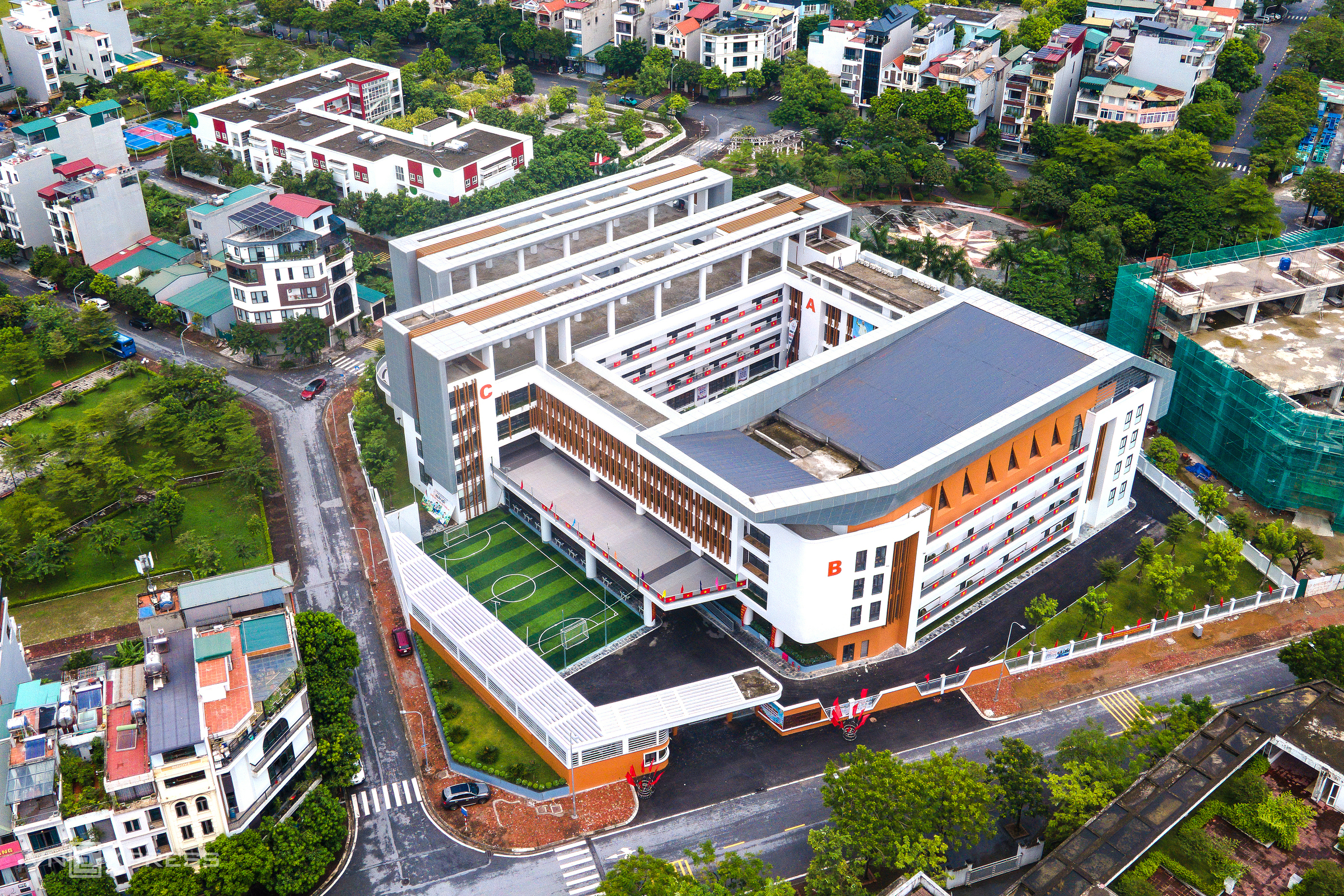 Trường công ở Hà Nội có giường tầng, phòng ngủ trưa cho học sinh - 1