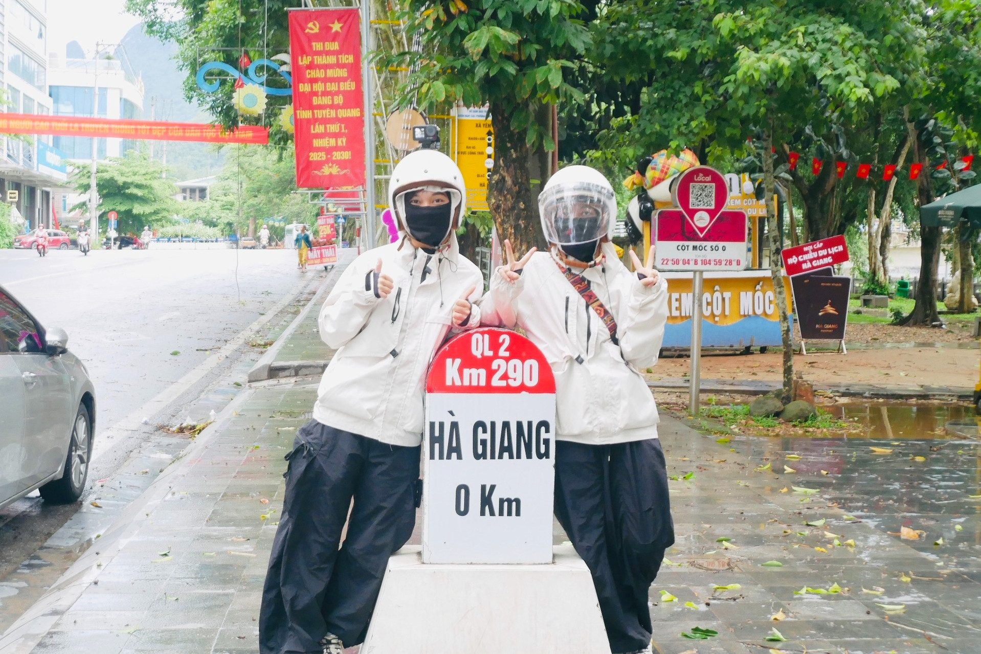 Đôi Bạn Thanh Hóa Nghỉ Việc Ở Tuổi 23, Lái Xe Máy Xuyên Việt 306 Ngày - 8