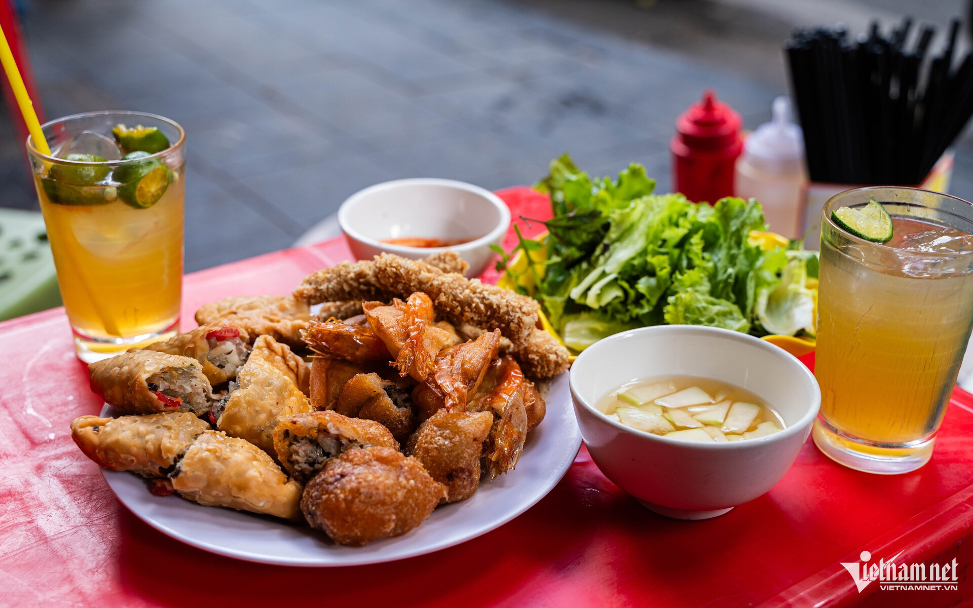 5 quán ăn vặt lâu năm, thường xuyên đông khách ở phường Hoàn Kiếm, Hà Nội - 1