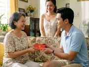 Yêu con - Ở rể bị mẹ vợ khinh vì nghèo, sau một đêm mưa bà bất ngờ đưa tôi sổ tiết kiệm và nói 1 câu