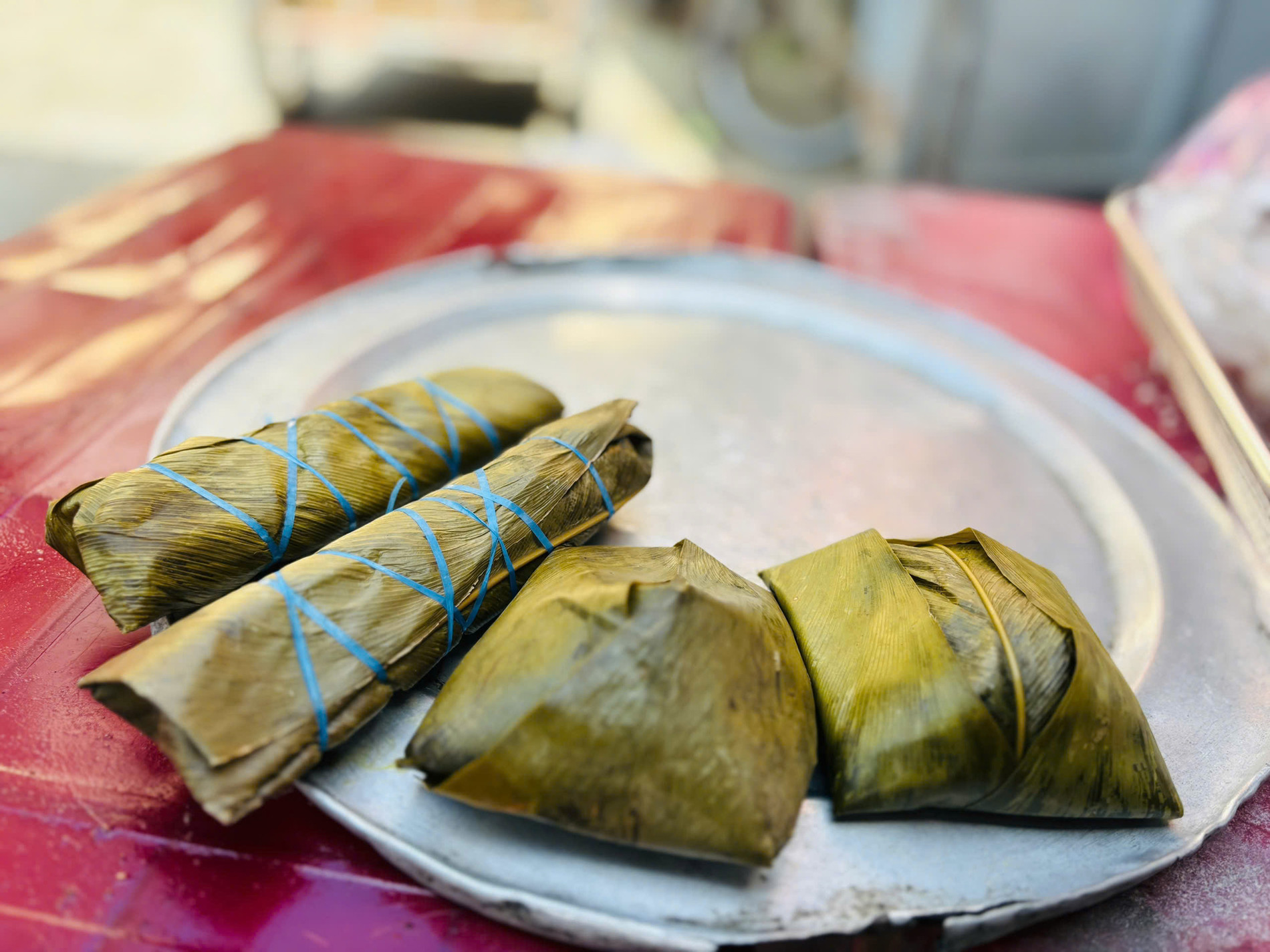 Khu chợ lâu đời ở Hưng Yên bán đủ món ngon rẻ, 8 chiếc bánh chỉ 10.000 đồng - 11