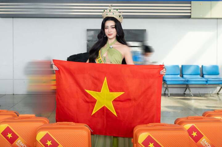 Miss Grand International 2026 (Hoa hậu Hoà bình Quốc tế) đang diễn ra tại Thái Lan với sự góp mặt của 80 người đẹp đến từ nhiều quốc gia và vùng lãnh thổ. Đại diện Việt Nam Emoura Phạm nhận được sự quan tâm của đông đảo khán giả trong nước.