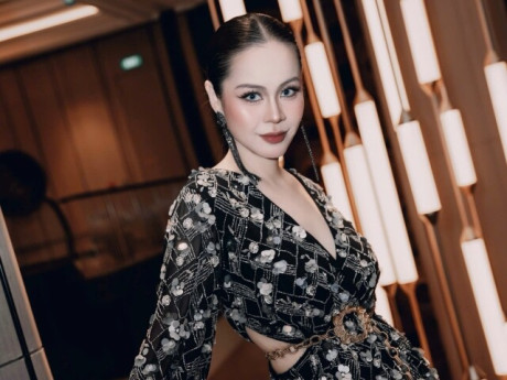 Vũ Hạnh Nguyên tái xuất sắc lạnh sau khi ghi dấu ấn ở vai trò nhà sản xuất