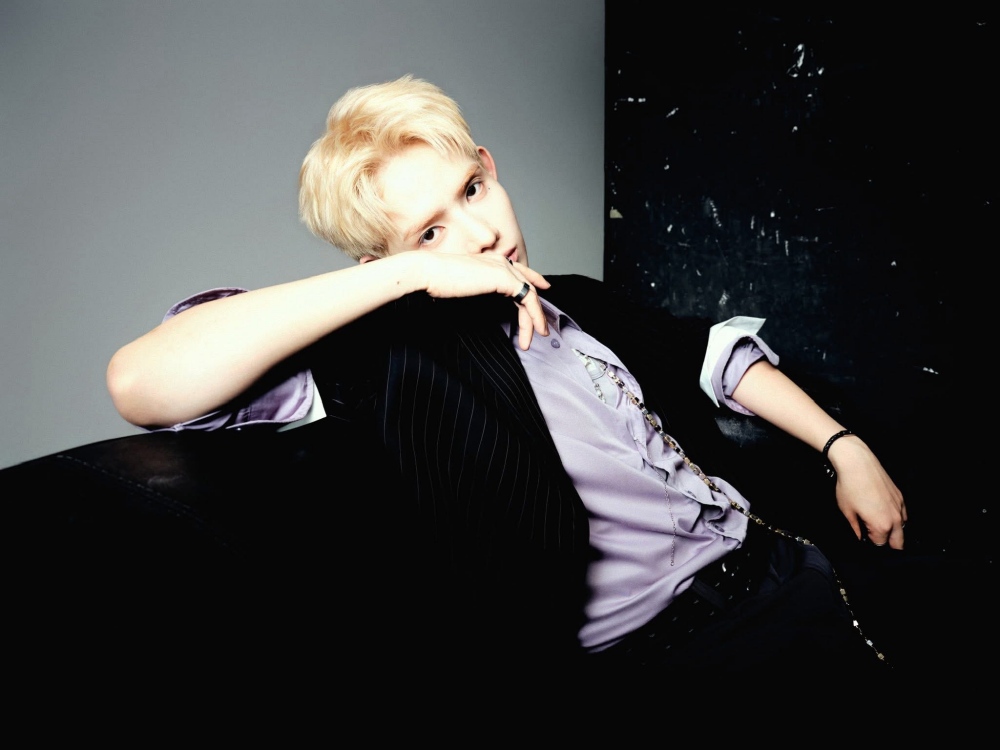 DILLAN là một nghệ sĩ sở hữu phong thái thần tượng Kpop cùng khả năng vũ đạo nổi bật, nhưng gặp nhiều khó khăn trong việc sử dụng tiếng Việt.
