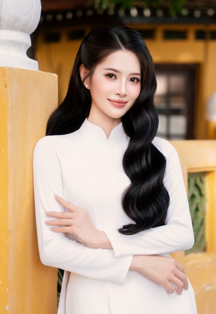 Nhan sắc ngọt ngào và học vấn nổi bật của Á khôi Hà Nội Ôn Thị Thu Hiền - 3