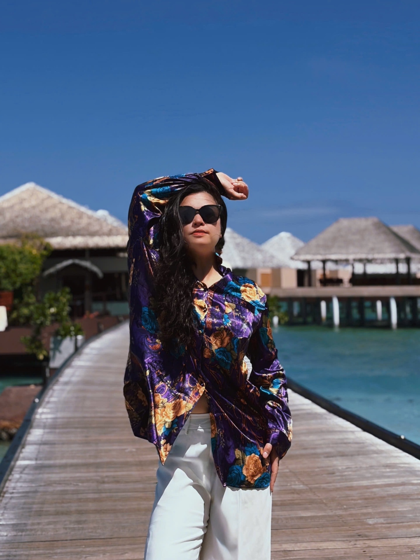 MC Thu Hương chuộng thời trang vintage khi đi biển - 4