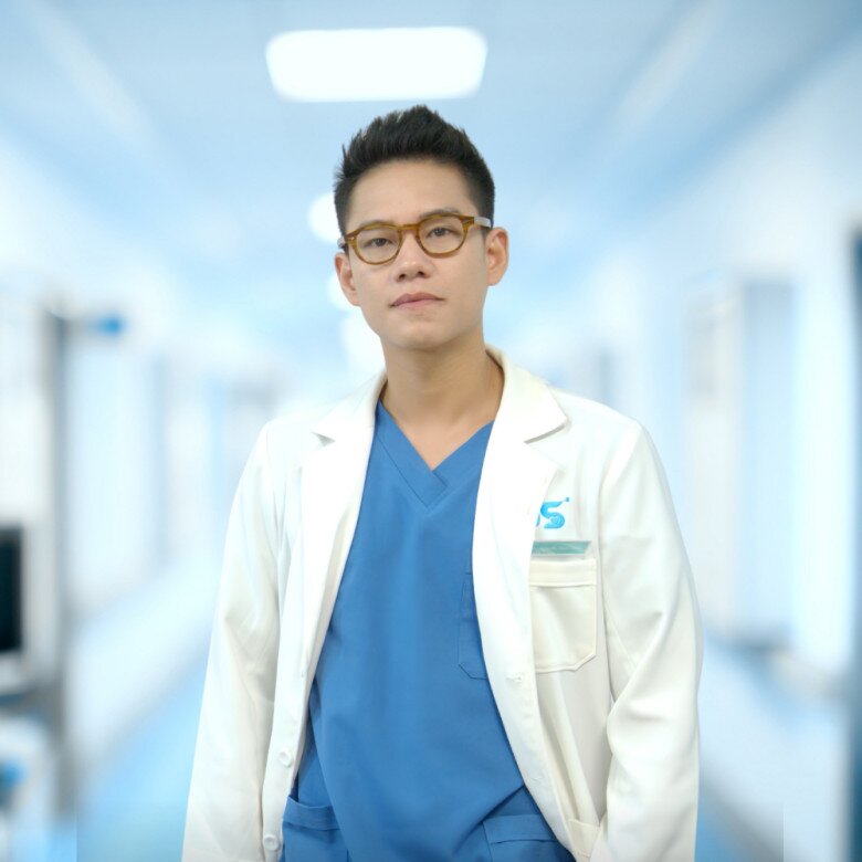 Bác sĩ Nguyễn Ngọc Minh do Hoàng Jacob thủ vai có chuyên môn cao, nhưng gặp vấn đề trong đời sống hôn nhân.