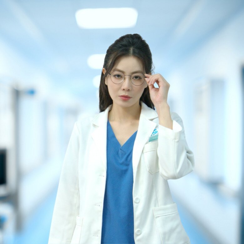 Diễn viên Thanh Hương vào vai nữ bác sĩ cầu toàn Trần Thị Lan Anh.