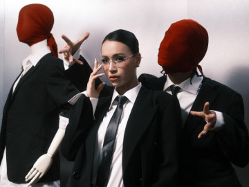 DJ Tít hóa "nữ tổng tài", đưa thế giới siêu thực vào MV mới