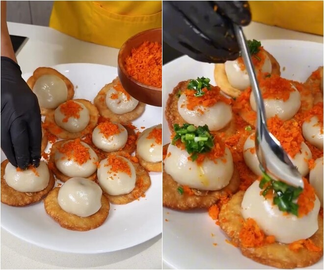 Thành phẩm cuối cùng được bày biện đẹp mắt với lớp mỡ hành béo ngậy và tôm vàng ruộm phủ trên mặt bánh ít trần. Sự kết hợp giữa phần bánh hấp mềm dẻo phía trên và đế bánh chiên giòn phía dưới trông cực kỳ kích thích vị giác.