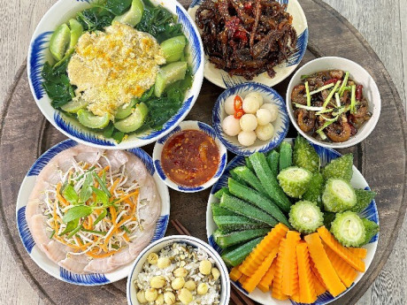14 mâm cơm nhìn là biết dành cho mùa hè, ngon mát, trời nắng nóng mấy ăn không thấy chán