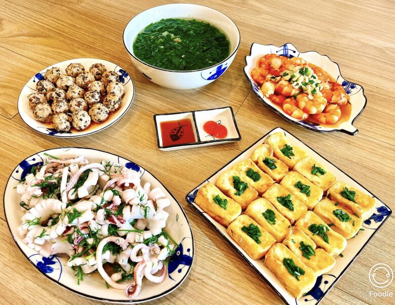 Bữa tối đầy hấp dẫn.