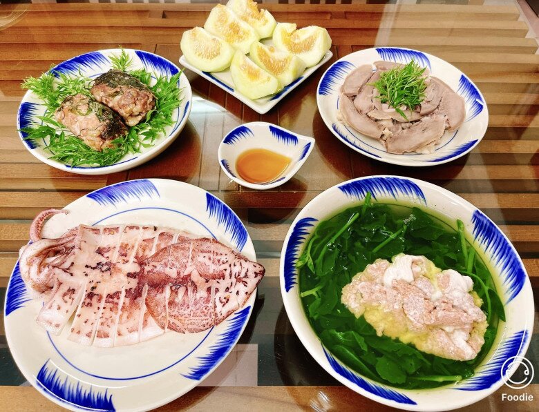 Cơm tối hấp dẫn cho gia đình.