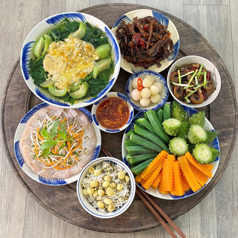Hôm nay nấu gì: Bữa tối ngập món ngon ngày hè - 1