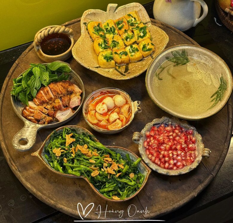 Bữa cơm chuẩn vị nhà.