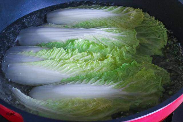Là rau nhưng vitamin C cực cao, còn lớn hơn cả táo, đem làm món này vừa ngon lại bổ dưỡng - 2