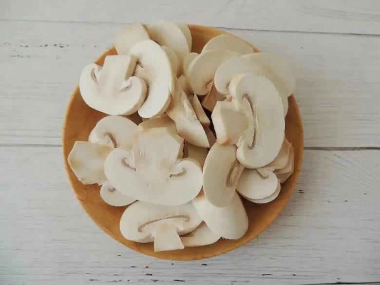 Rau này hỗ trợ thải độc gan tự nhiên, xào hay luộc đều giòn ngọt, ai cũng phải khen tấm tắc - 4