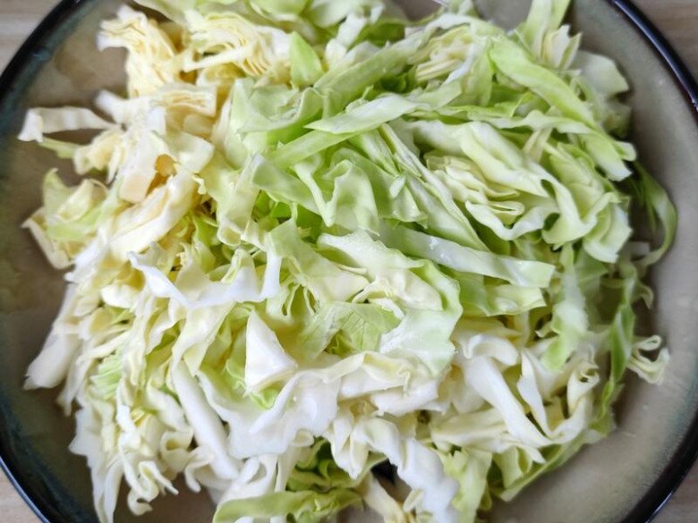 Loại rau bình dân rẻ tiền nhưng lại là amp;#34;vũ khíamp;#34; giảm cân của chị em, đem xào với thịt nạc cực đưa cơm - 2