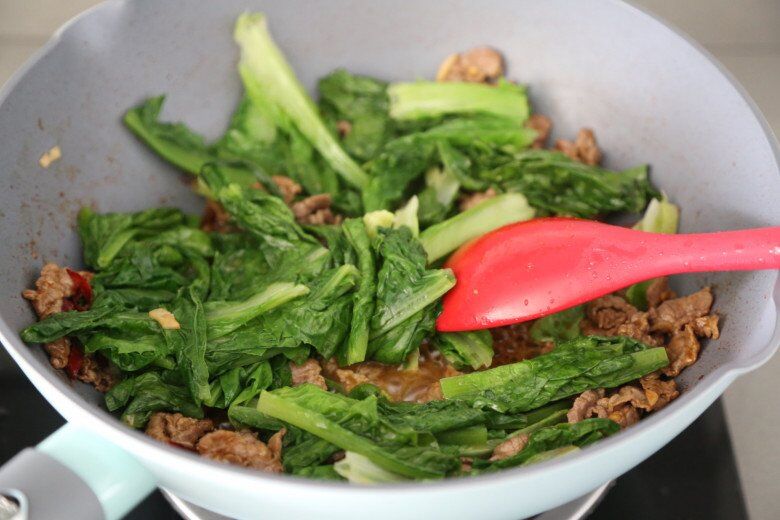 Loại rau ít người chưa biết ăn nhưng vừa ngon lại bổ, nhiều nơi bán 35.000 đồng/kg, đem xào thịt bò vừa giòn lại ngọt rất đã miệng - 7