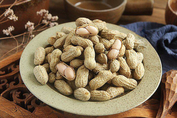 Boiled peanuts in a pot
