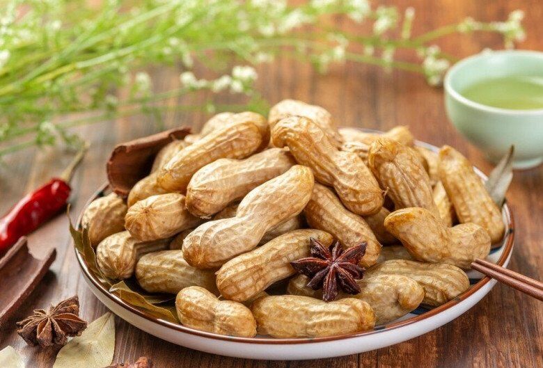 Boiled peanuts ready to serve
