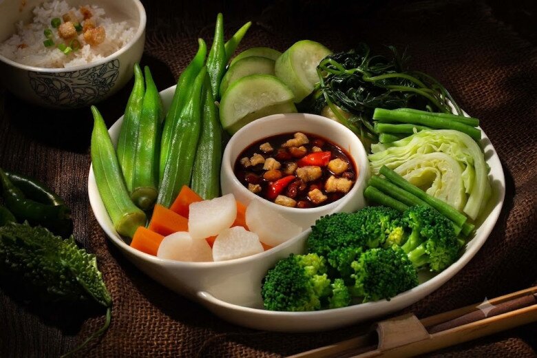 Luộc rau củ quả thập cẩm thì cho vào nồi cùng một lúc hay luộc lần lượt, đầu bếp nói nhiều người làm sai bảo sao không ngon - 5