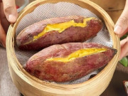 Bếp Eva - Luộc khoai lang đừng cho đường, đây mới là thứ cần thêm vào khiến khoai ngon và bở