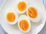 Bếp Eva - Trứng luộc nên cho vào nước lạnh hay nước sôi sẽ dễ bóc vỏ? Bất ngờ 5 đầu bếp đều có chung một câu trả lời này!