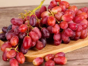 Bếp Eva - Rửa nho chỉ với nước chẳng khác nào không rửa, làm kiểu này quả nào cũng sạch bóng, ăn cả vỏ vẫn yên tâm