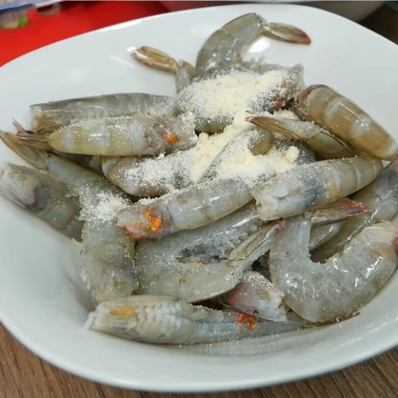 Rang tôm, nhiều người hay nước này làm tôm lên màu không đẹp lại mềm ỉu, biết rồi mọi người nhớ tránh nhé! - 2