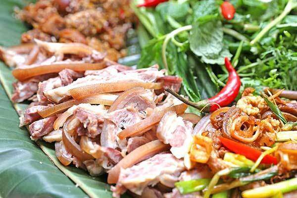 Thịt dê hay bị hôi khó ăn: Cách khử mùi hôi thịt dê cực đơn giản tại nhà - 3