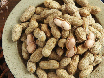 Luộc lạc chỉ cho nước lã là quá thiếu sót, cứ thêm 2 bước này củ nào cũng thơm bùi, giòn nhẹ, chắc hạt