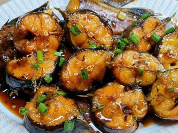 Loại cá bị chê bẩn nhưng bổ ngang vi cá mập, chợ bán đầy mà ít người mua ăn
