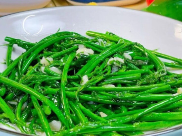 Bếp Eva - Loại rau thường chỉ nấu canh nhưng xào tỏi cực ngon, mùa hè đang nhiều mua ngay để thanh nhiệt giải độc, cực tốt cho cơ thể