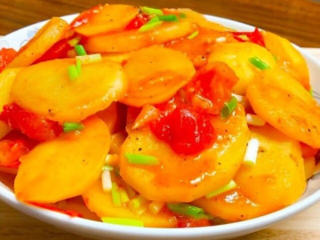 Xào khoai tây toàn bị nát vụn do bạn quên bước này, nếu làm đúng khoai luôn nguyên vẹn, mềm ngon bở bùi