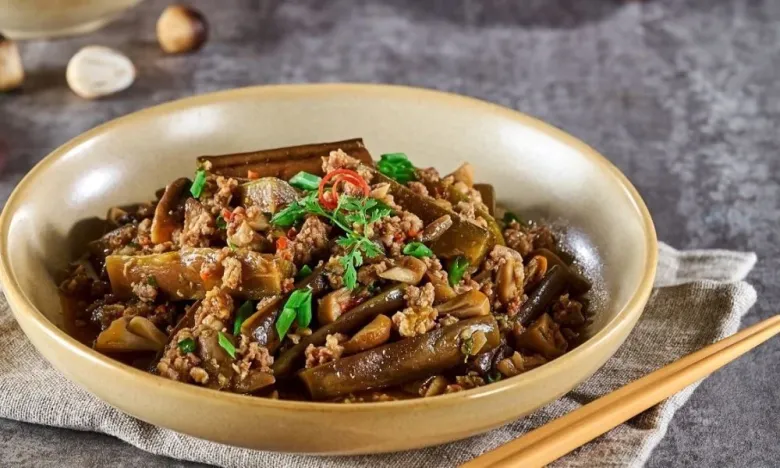 Xào cà tím hay bị thâm và ngán ngấy, làm điều này, cà vừa ngon, đẹp mắt lại không hút dầu - 3