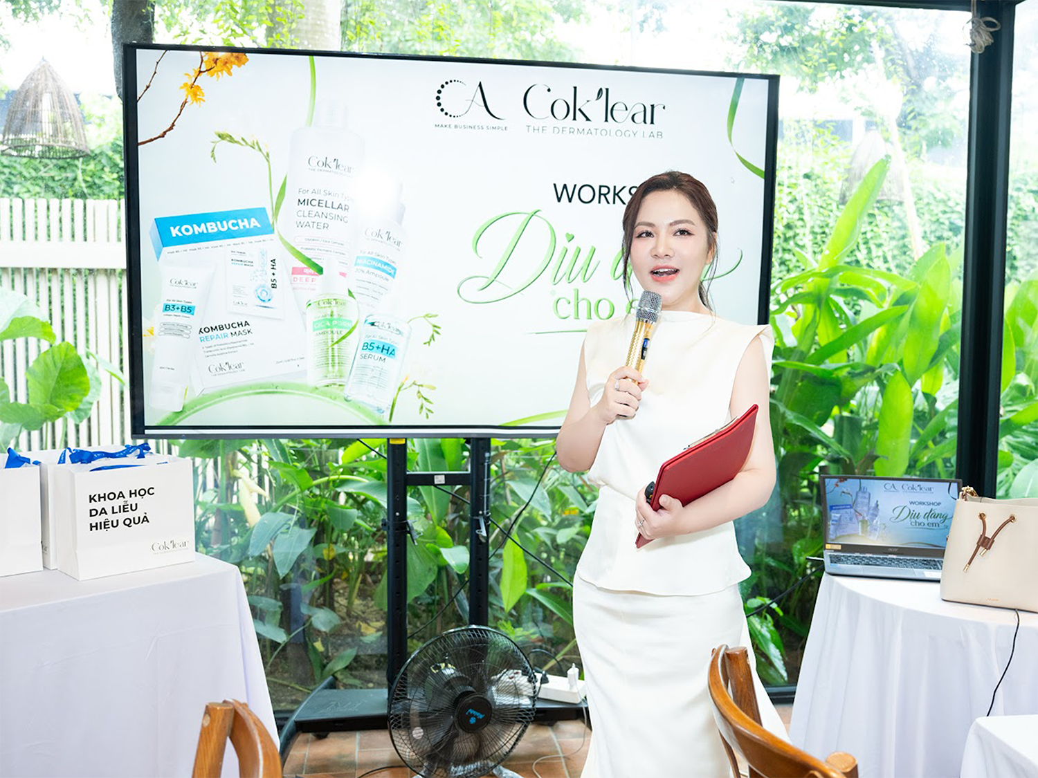 CA Global và Cok’lear lan tỏa thông điệp yêu thương bản thân tới phụ nữ hiện đại qua workshop “Dịu dàng cho em” - 4