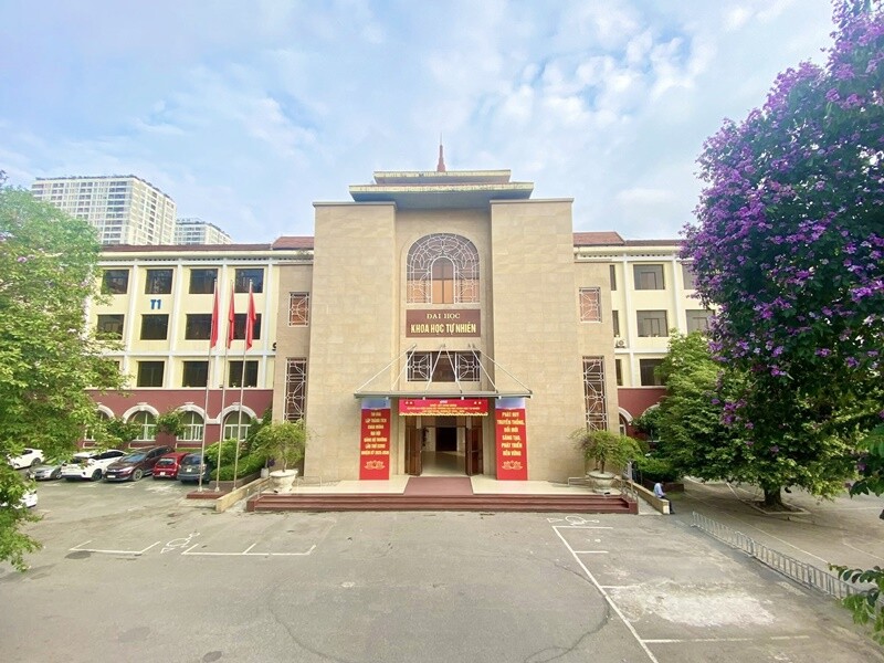 Trường Đại học Khoa học Tự nhiên (Đại học Quốc gia Hà Nội) đã công bố ngưỡng đảm bảo chất lượng đầu vào của mùa tuyển sinh 2026 từ 19 đến 25/30. Đây là con số cao nhất trong hơn 30 cơ sở giáo dục đại học trên cả nước đã công bố điểm sàn tính đến hiện tại. 
