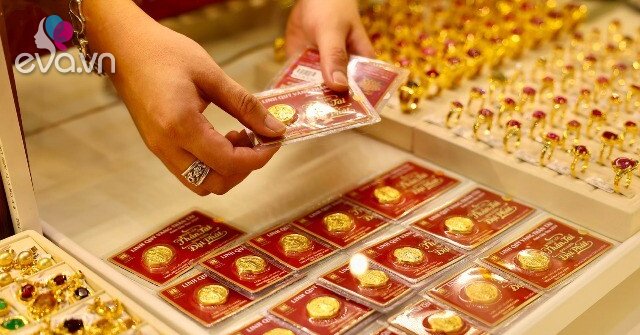 Giá vàng thế giới giảm hơn 100 USD/lượng vào ngày 2/9