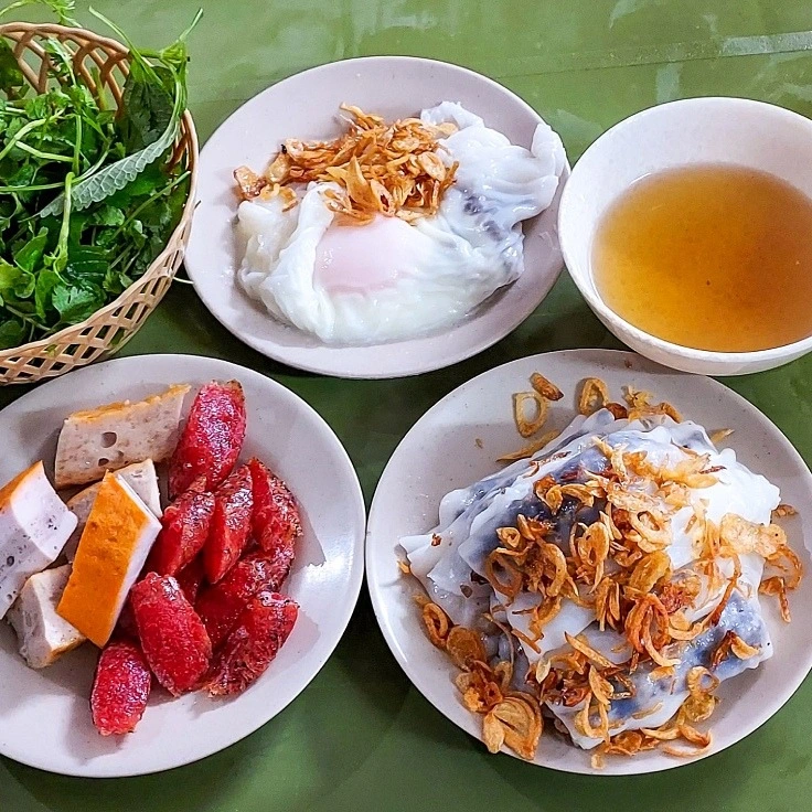 Bánh cuốn Bà Xuân