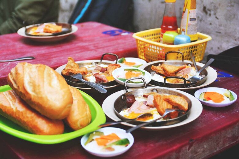 Bánh mì chảo là một phần ký ức của bao thế hệ người dân TP.HCM